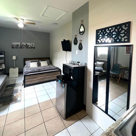 Lovely & Modern Room In Miami Cutler Ridge エクステリア 写真