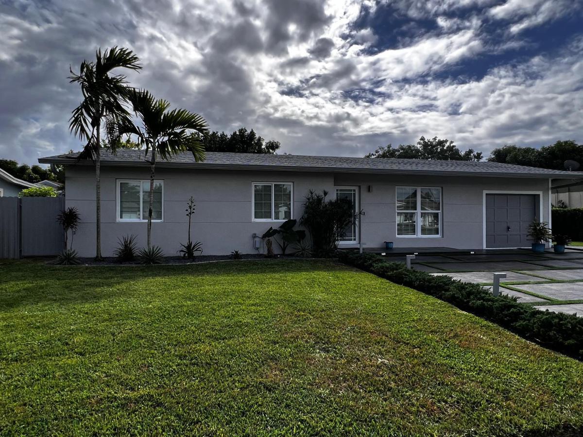 Lovely & Modern Room In Miami Cutler Ridge エクステリア 写真